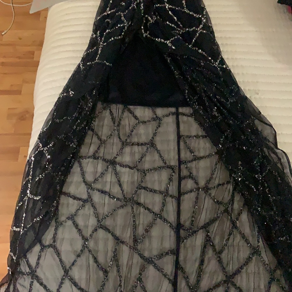Dress - Picture 2 of 8